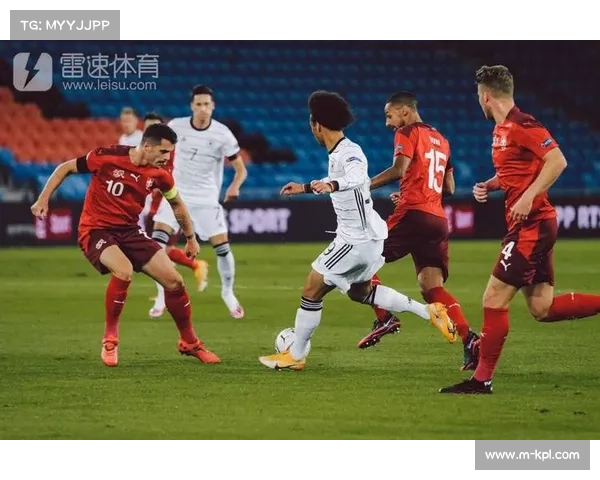 罗马2-0莱切，埃文·弗格森贴地斩破门